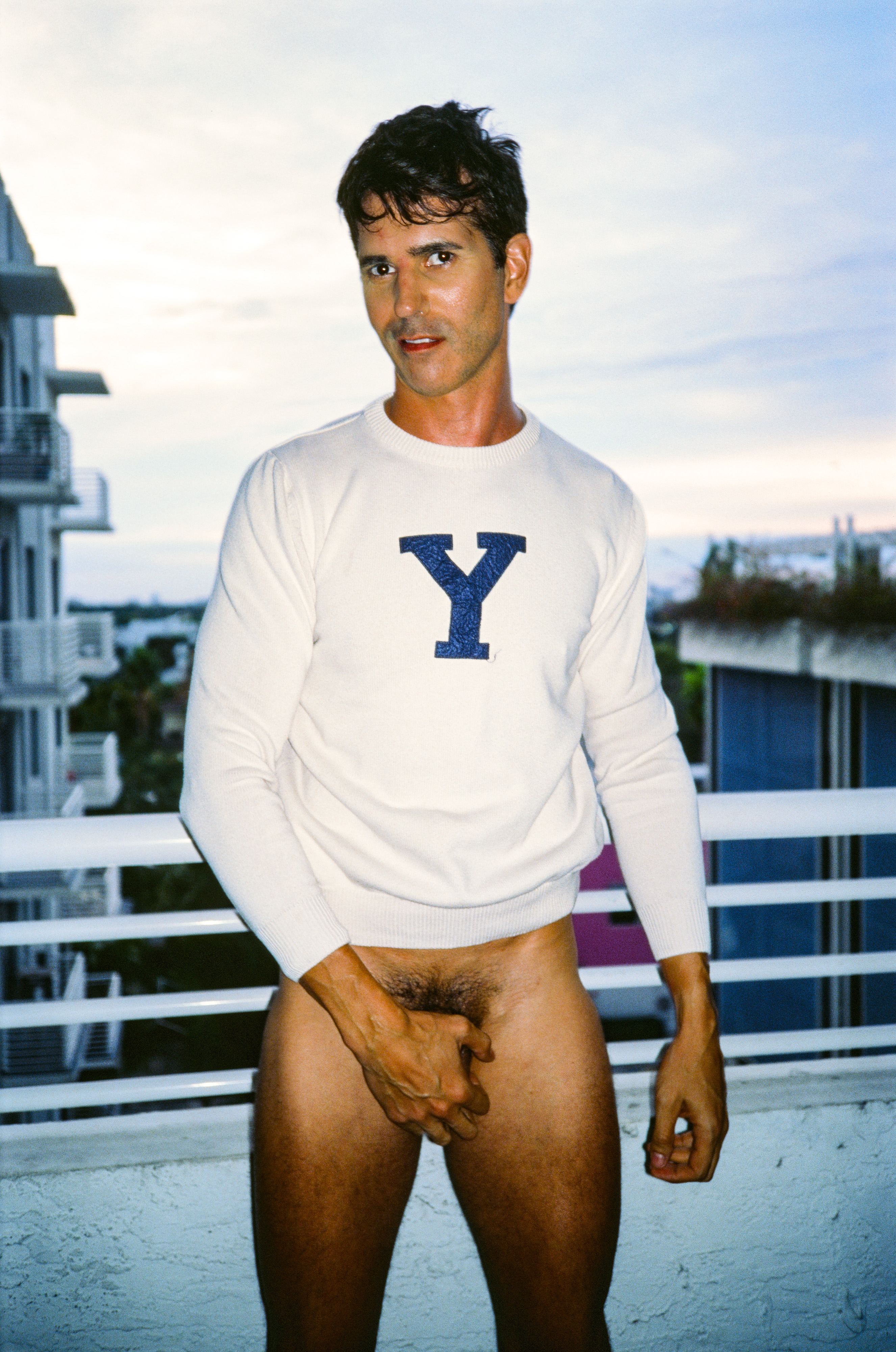 Etienne Lartigau, portrait 042, a portrait-format photograph by Robert Andy Coombs.